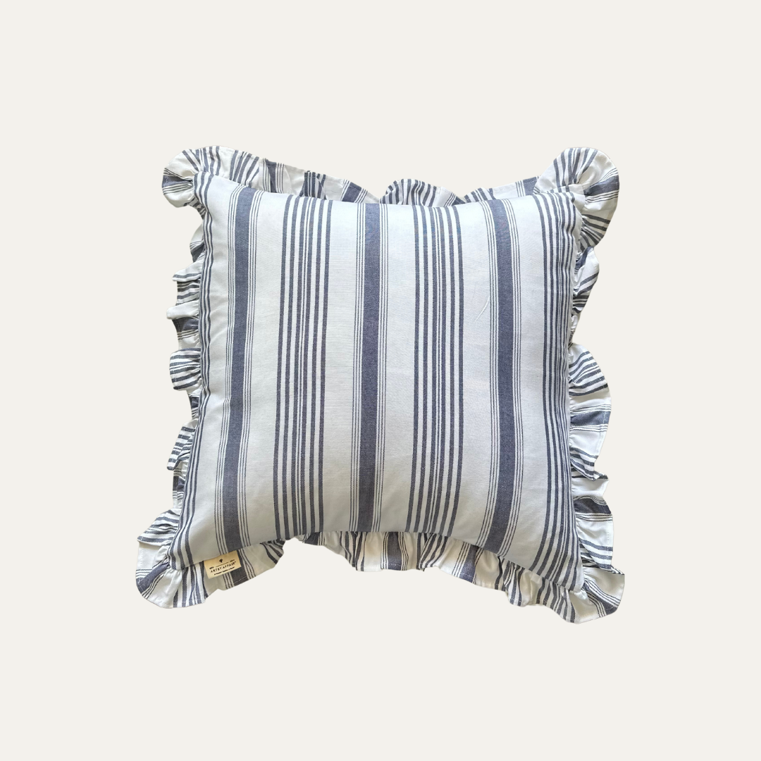 Housse de Coussin en Lin Bleu Rayé, Sous La Mer