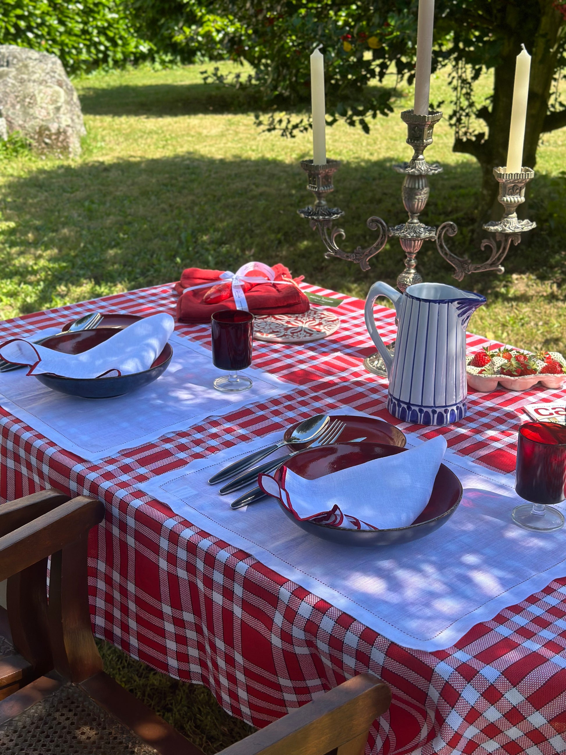 Toalha de Mesa Vermelha, Xadrez